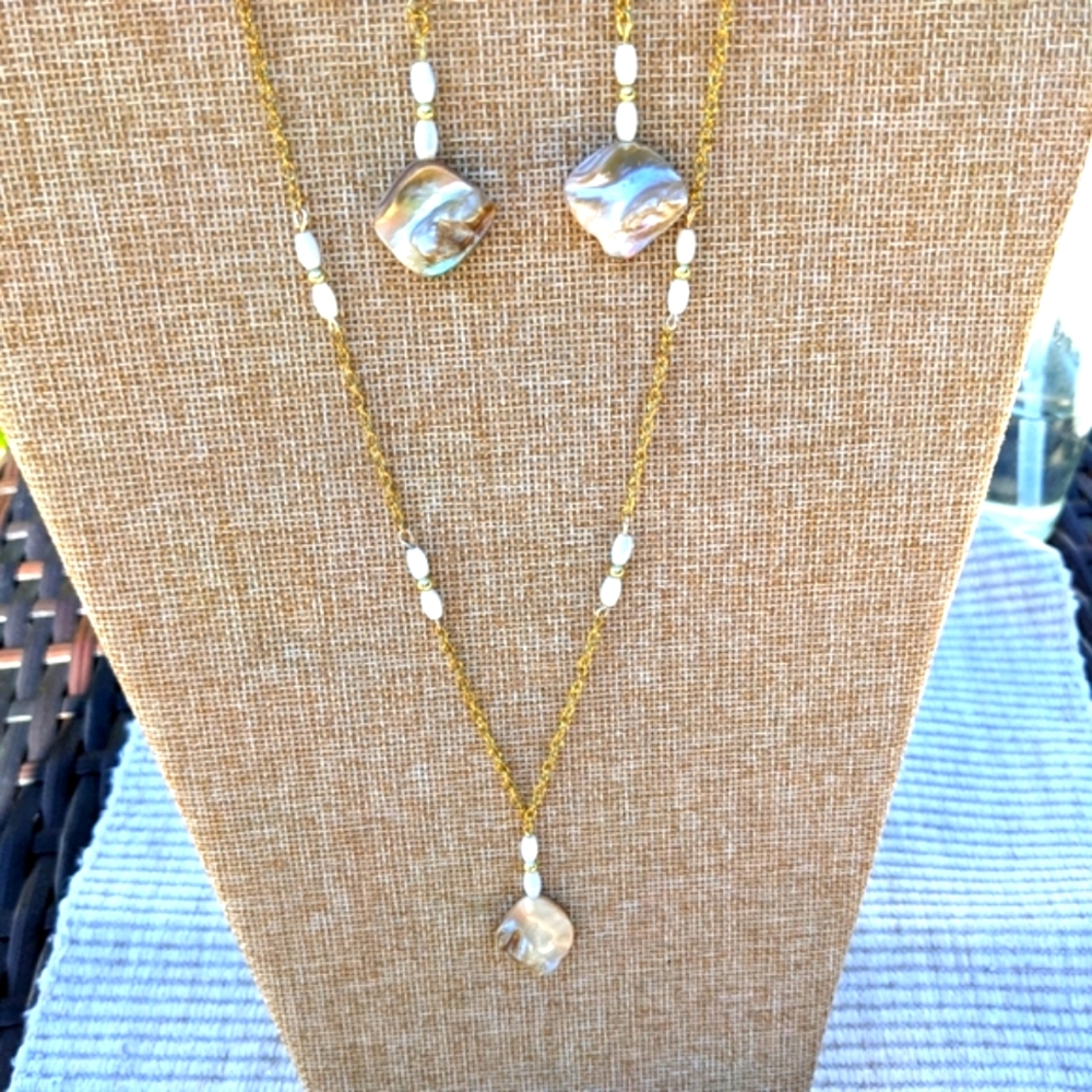 🎁Abalone Shell Necklace & Earrings